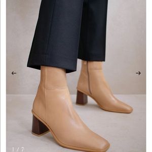 ALOHAS Tan Leather Block Heel Ankle Boots